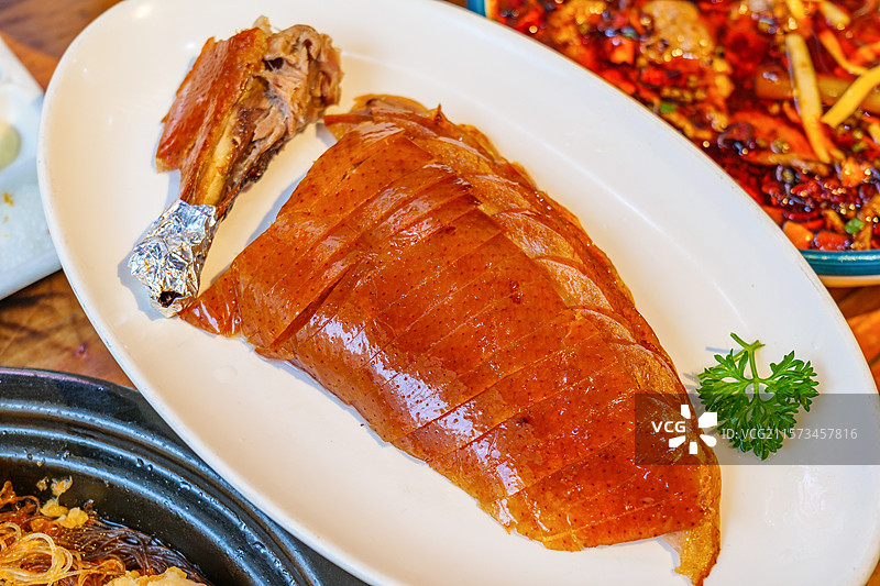 河南开封汴京烤鸭图片素材