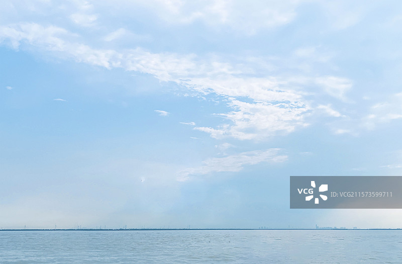 纯净蓝天白云图片素材