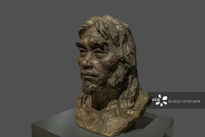 广西壮族自治区博物馆“古代文明陈列”展：柳江人（柳江人化石于1958年在柳州市新兴农场通天岩洞发现）图片素材