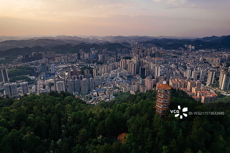 航拍贵州遵义城市风光图片素材