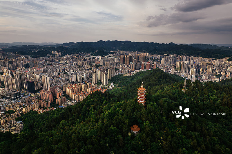 航拍贵州遵义城市风光图片素材