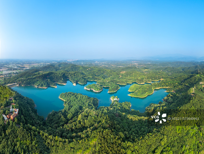 中国四川成都崇州白塔湖全景航拍图图片素材