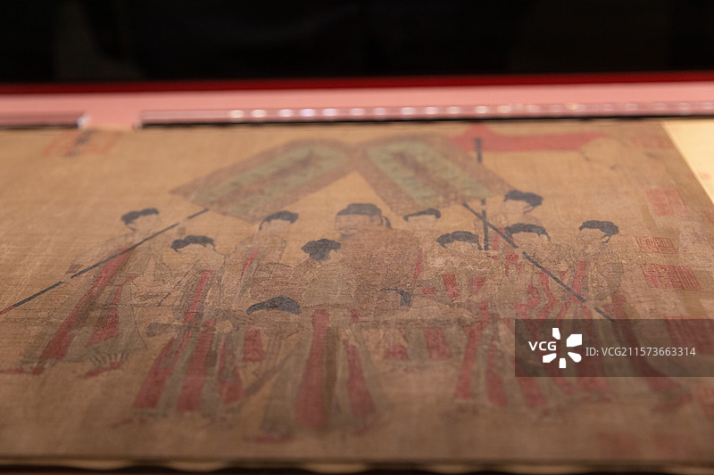 故宫藏唐代阎立本《步辇图》真迹图片素材