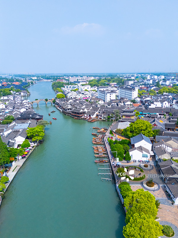 航拍上海朱家角古镇图片素材