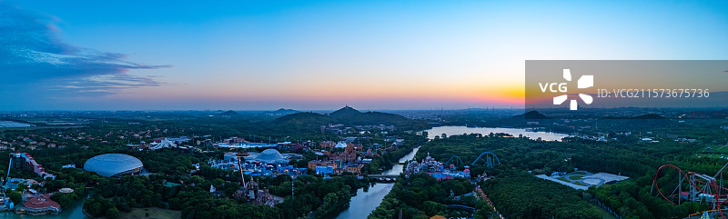 航拍上海欢乐谷日落风光图片素材