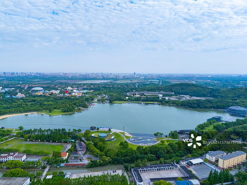 航拍上海月湖雕塑公园图片素材