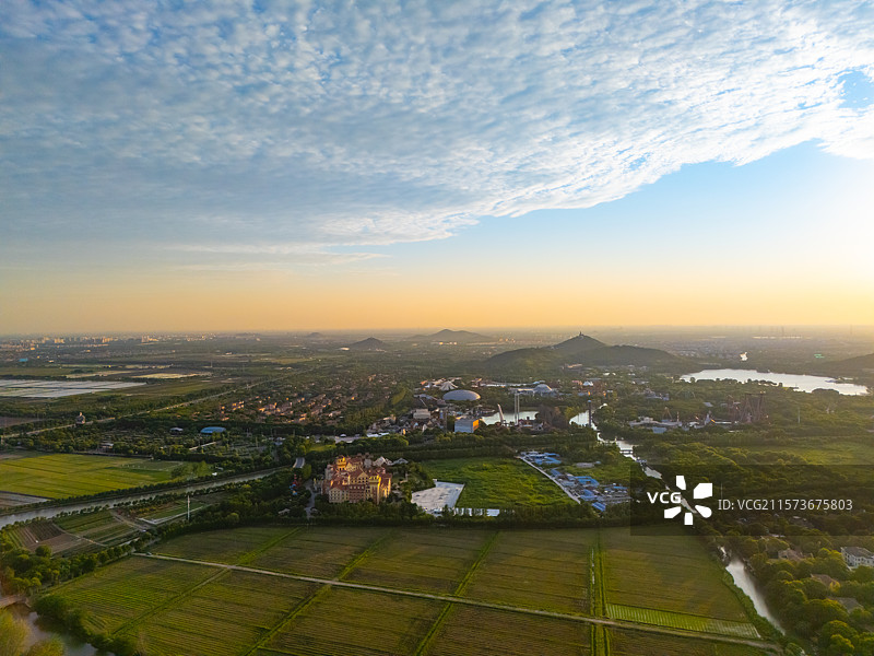 航拍上海欢乐谷日落风光图片素材