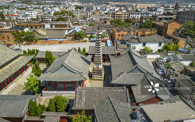 云南省红河哈尼族彝族自治州建水玉皇阁及崇文塔图片素材