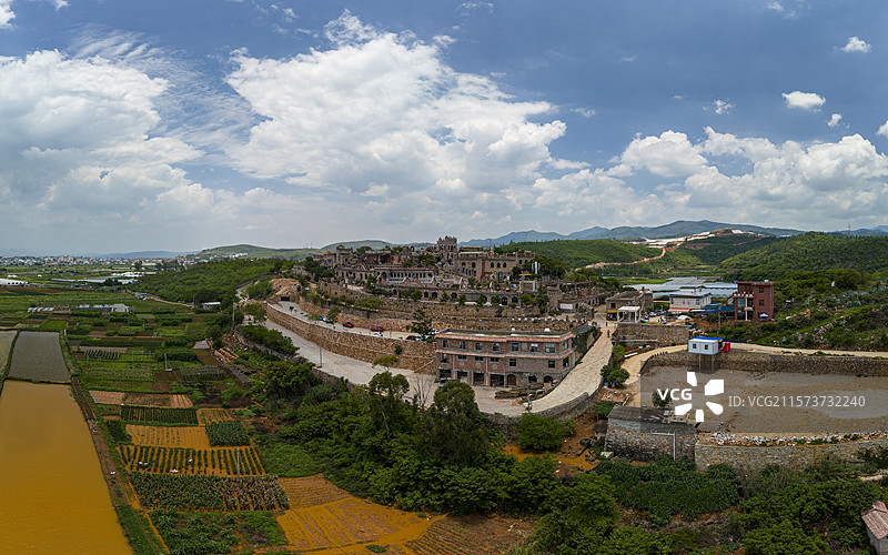 云南省红河哈尼族彝族自治州建水贝山陶庄图片素材