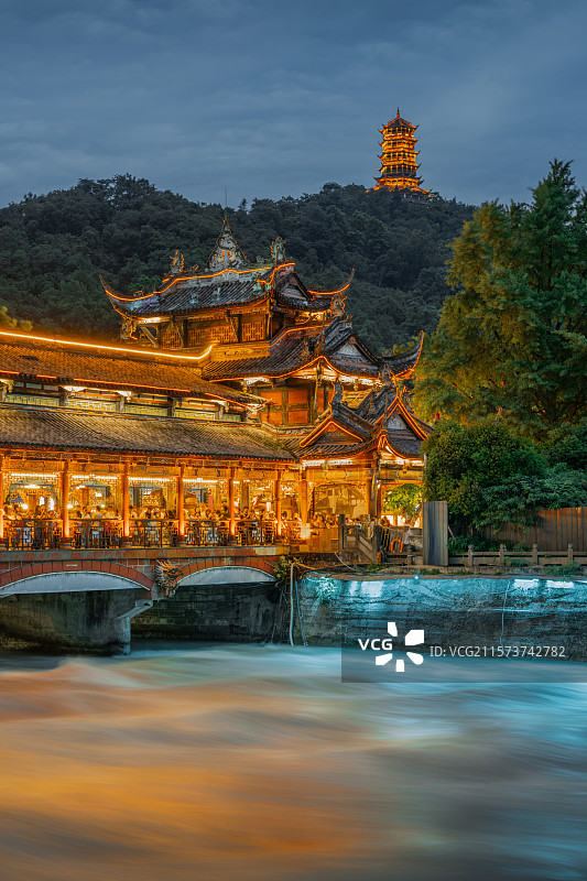 都江堰南桥夜景，适合商用，仅调整曝光和阴影，无过渡后期图片素材