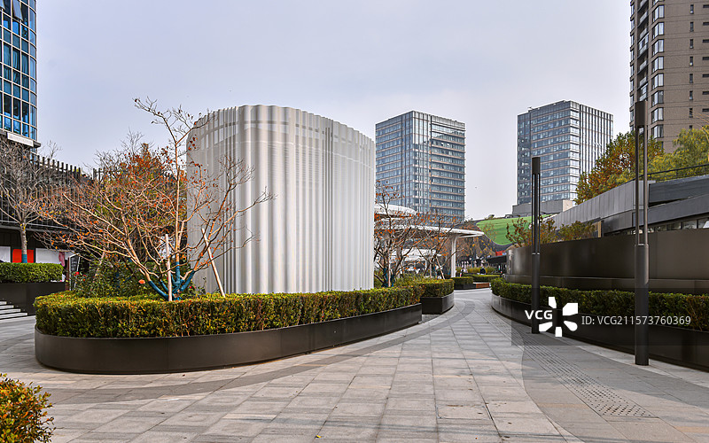 北京三元桥凤凰汇里巷步行商业街图片素材