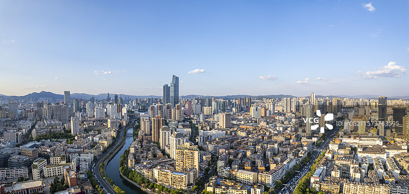 航拍云南昆明天际线城市风光图片素材