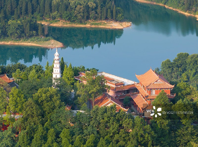 中国四川成都崇州白塔湖白塔寺航拍图图片素材
