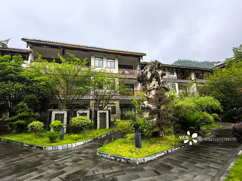 中国贵州黔东南州剑河县仰阿莎温泉小镇风光图片素材