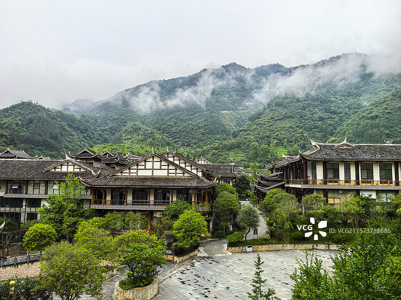 中国贵州黔东南州剑河县仰阿莎温泉小镇风光图片素材