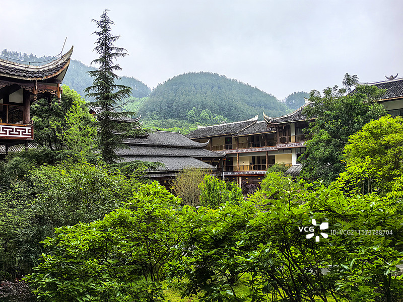 中国贵州黔东南州剑河县仰阿莎温泉小镇风光图片素材