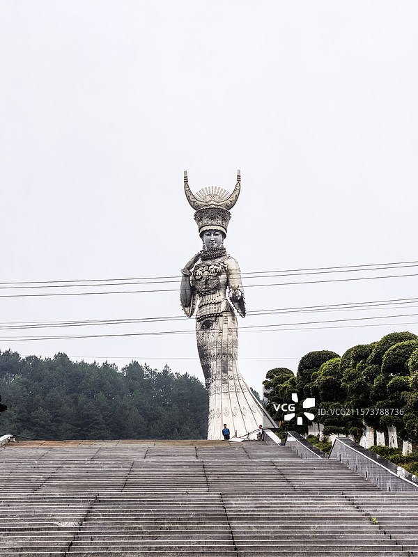 中国贵州黔东南剑河县的仰阿莎大雕像，仰阿莎大雕像景区图片素材