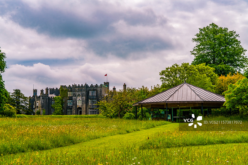 英国爱尔兰中部的奥法利郡比尔城堡巨型望远镜图片素材