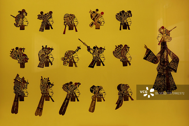 在唐山皮影里“生”专指小生，根据剧情身份分为“文生”“武生”“花生”，俗称净脸或素脸唐山博物馆图片素材