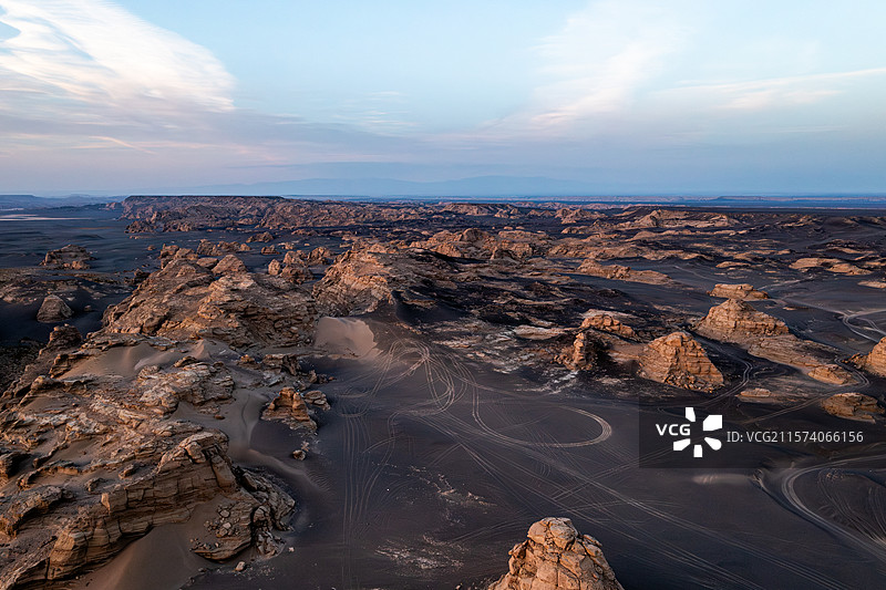 新疆维吾尔自治区哈密市伊州区大海道无人区图片素材