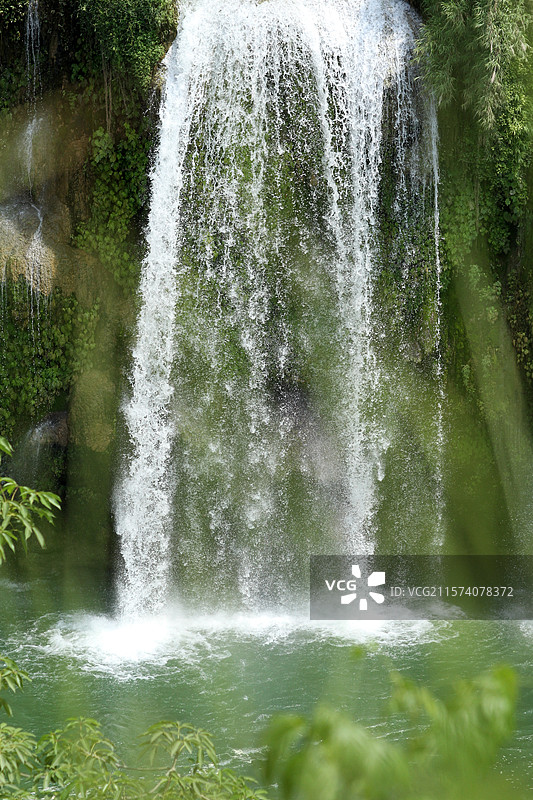 广西田东县龙须河瀑布图片素材