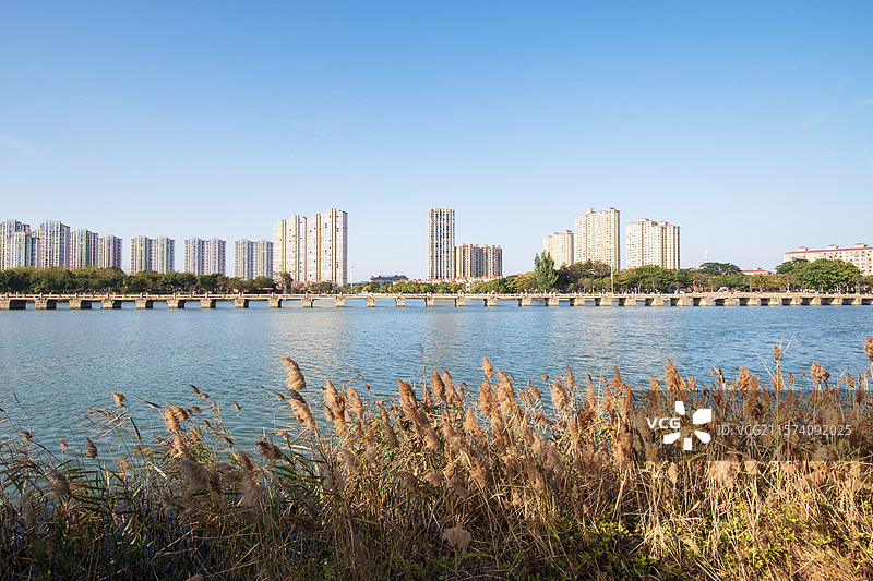 除夕的国家级文保单位泉州晋江安海五里桥黄昏景观图片素材