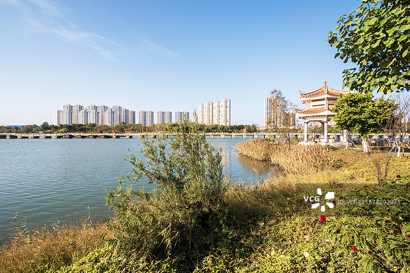 除夕的国家级文保单位泉州晋江安海五里桥黄昏景观图片素材