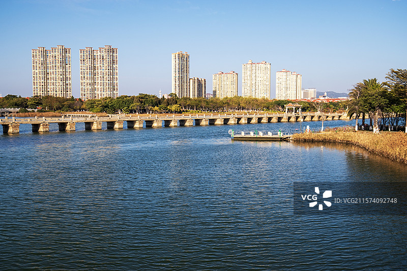 除夕的国家级文保单位泉州晋江安海五里桥黄昏景观图片素材