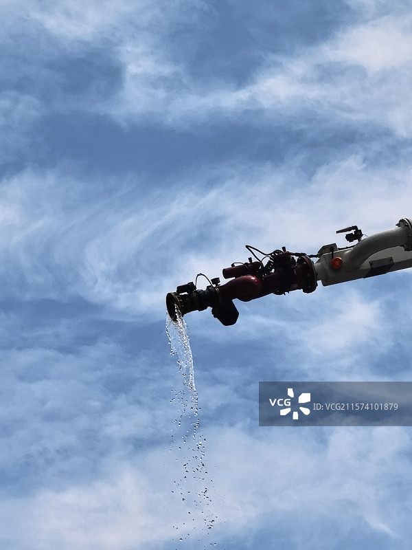 消防水天上来图片素材