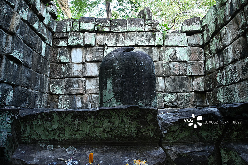 贡开遗址中供奉林迦的寺庙图片素材