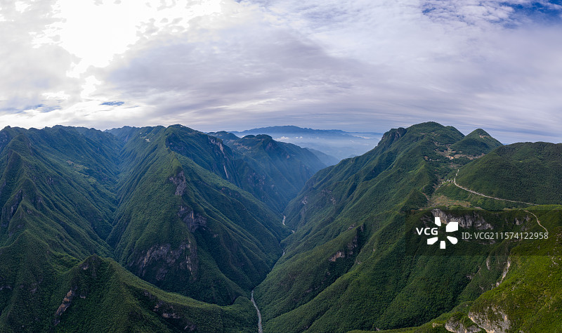 航拍重庆兰英大峡谷白昼风光图片素材