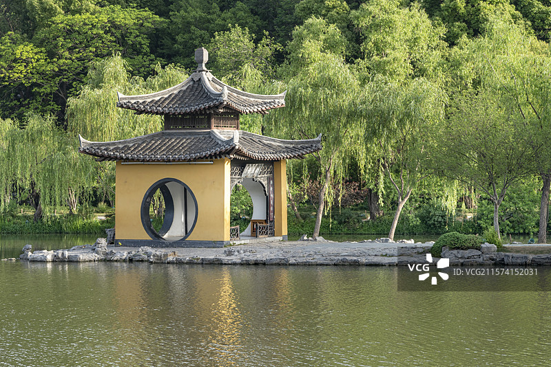 扬州瘦西湖钓鱼台图片素材