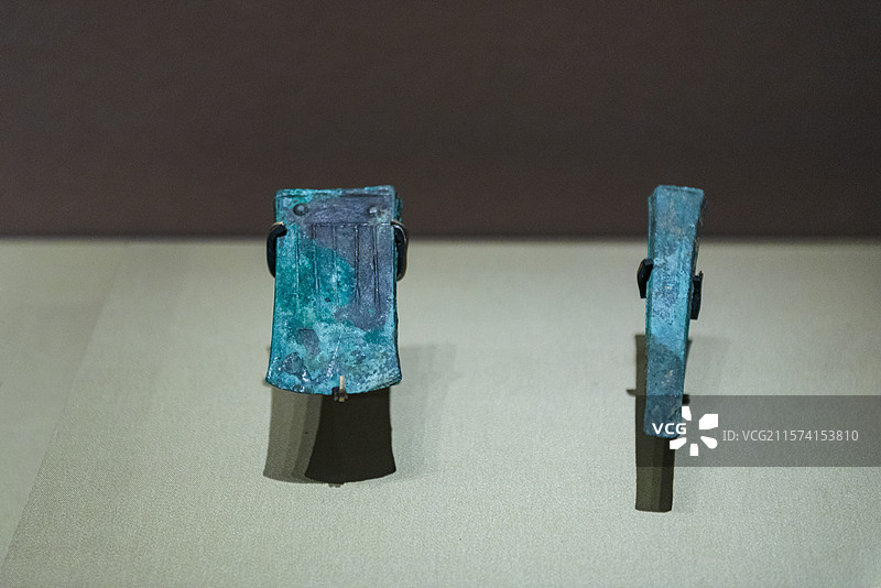 斧、凿 商朝 山西青铜博物馆 吉金光华展览图片素材