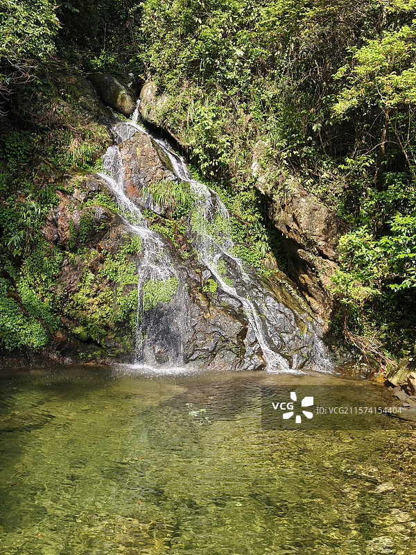 上林下水源小瀑布水潭图片素材