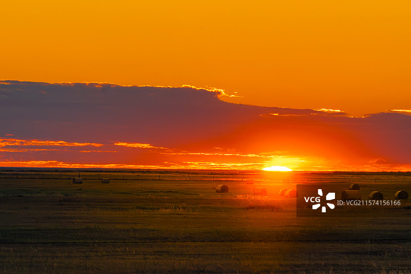 呼伦贝尔草原日落图片素材
