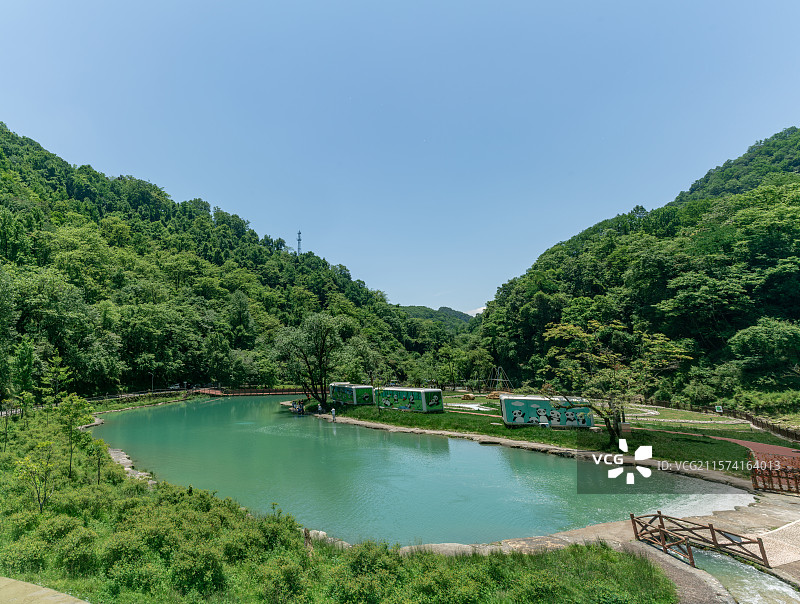 四川雅安天全喇叭河湖面图片素材