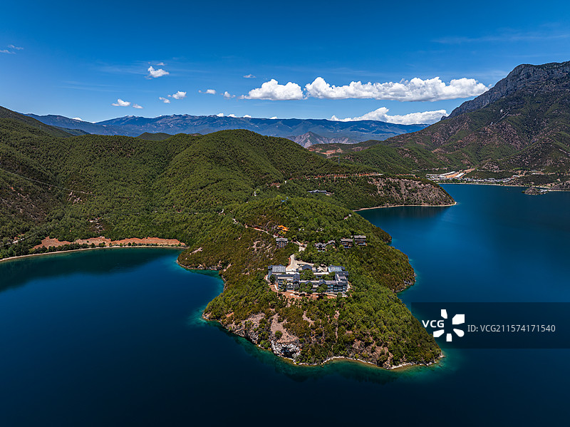 云南省丽江市宁蒗彝族自治县大洛水村泸沽湖风景区图片素材