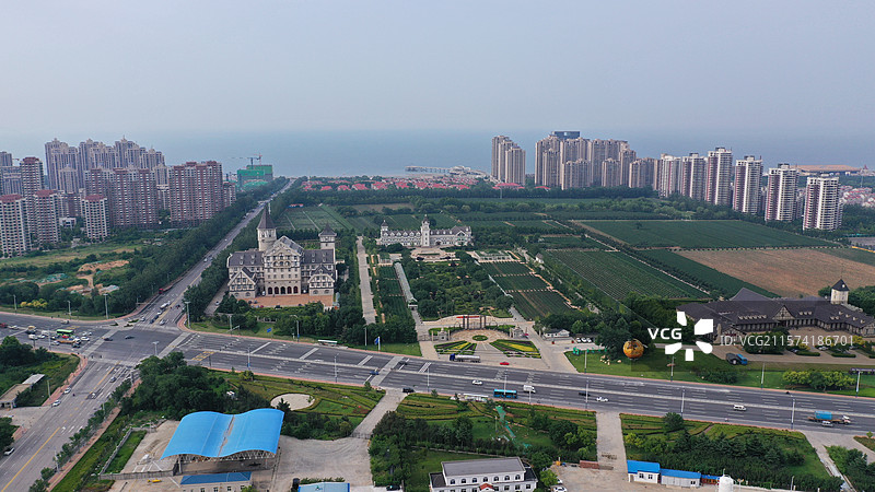 山东省烟台市福山区张裕卡斯特葡萄酒庄园图片素材