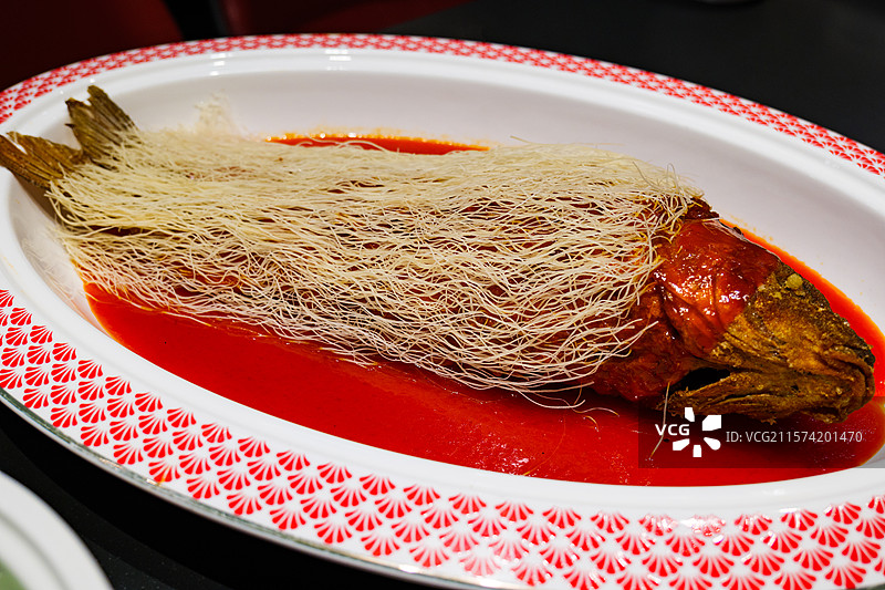 河南开封传统名菜鲤鱼焙面图片素材