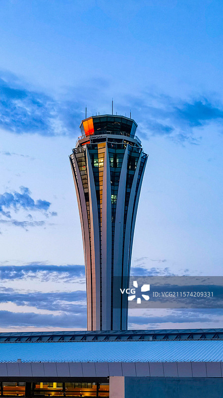 机场晨光图片素材