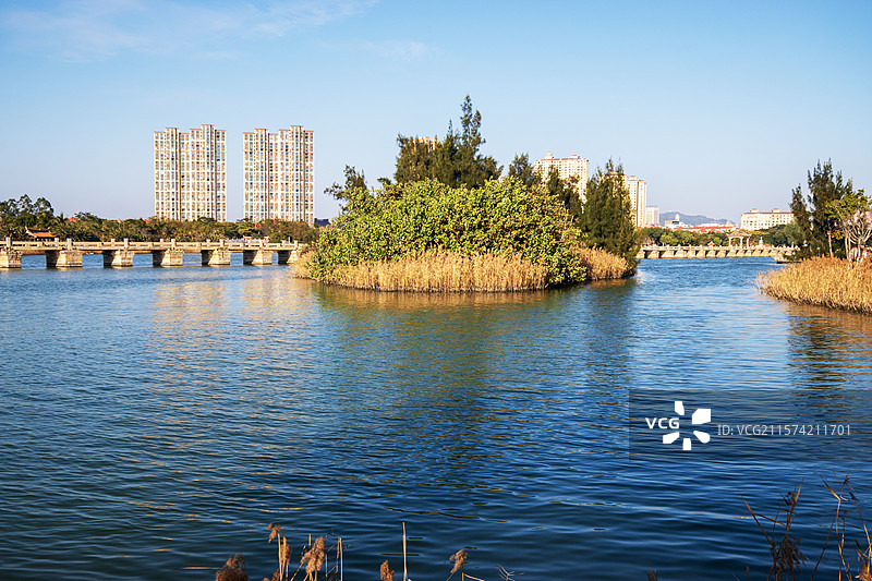 除夕的国家级文保单位泉州晋江安海五里桥黄昏景观图片素材