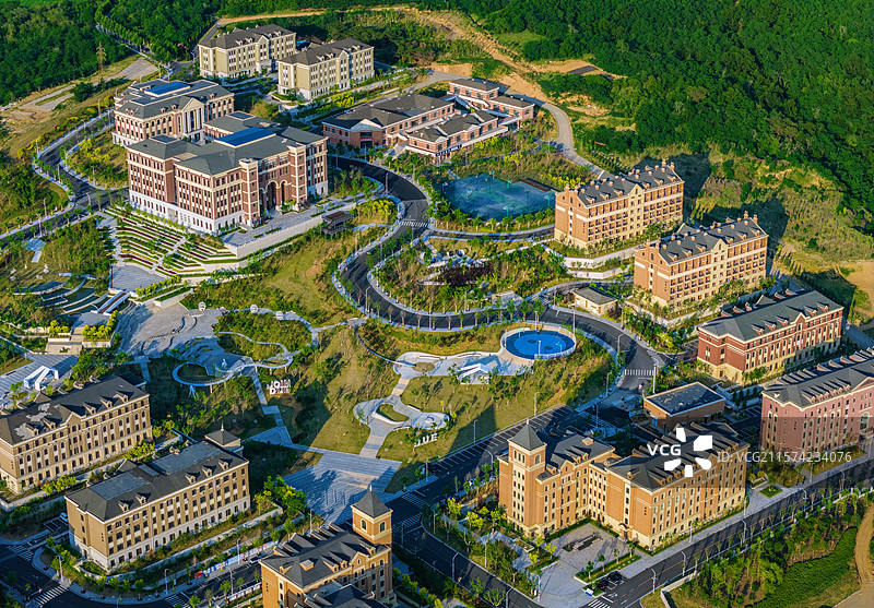 大连理工大学城市学院大学校园风光图片素材