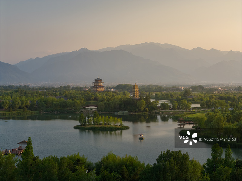 西安渼陂湖涝河黄昏图片素材