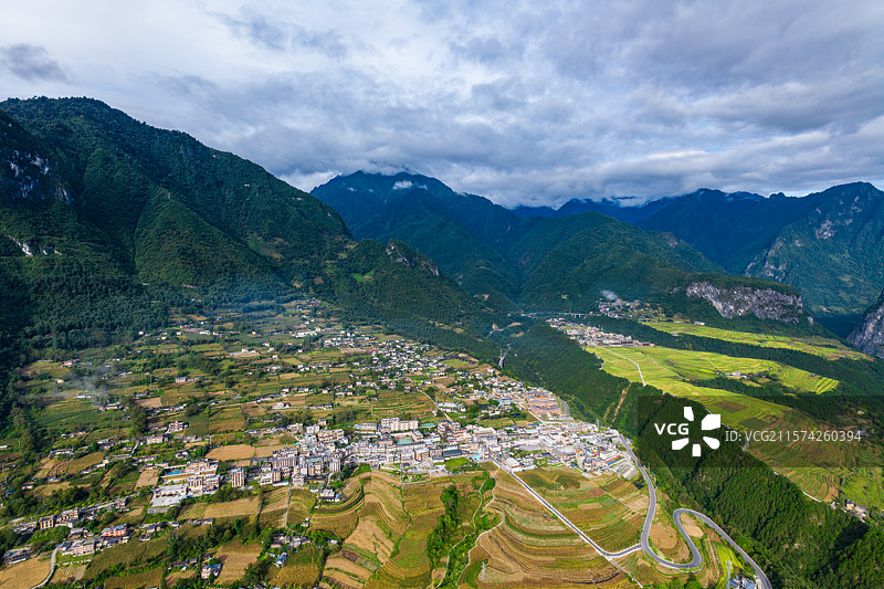 云南怒江州贡山县丙中洛镇丙中洛风景区图片素材