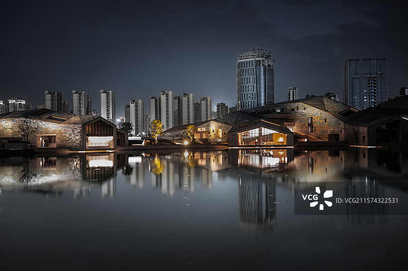 西安高新区未来之瞳大剧院夜景图片素材