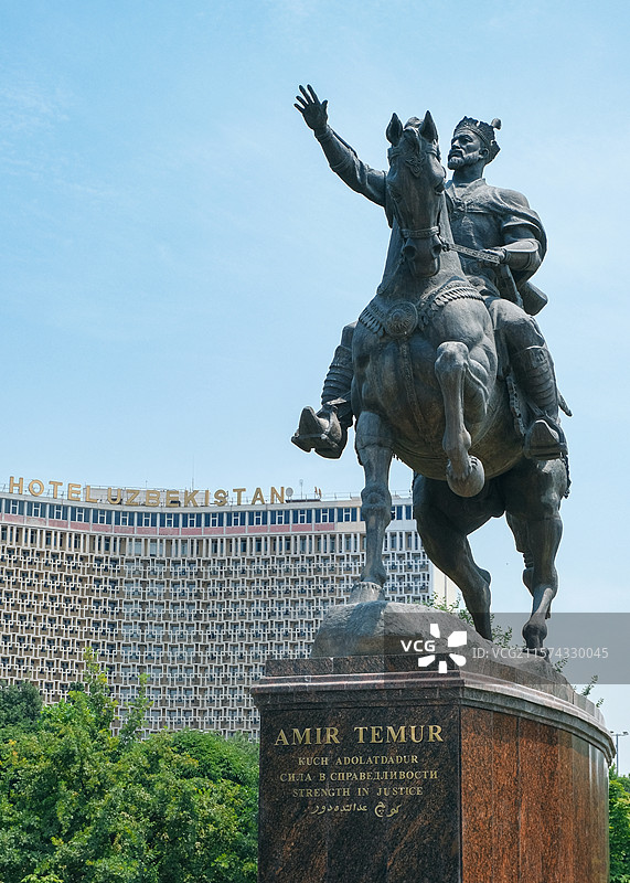 塔什干 帖木儿广场和乌兹别克斯坦酒店图片素材