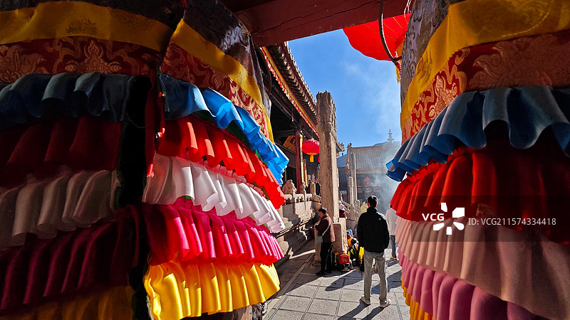 五台山菩萨顶位于灵鹫峰上，是最大喇嘛寺院，建筑富丽堂皇，具皇家特色，历史悠久，文化底蕴极为深厚。图片素材