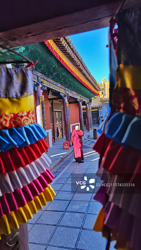 五台山菩萨顶位于灵鹫峰上，是最大喇嘛寺院，建筑富丽堂皇，具皇家特色，历史悠久，文化底蕴极为深厚。图片素材