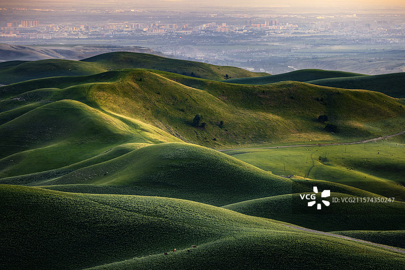 金边草原的日落图片素材