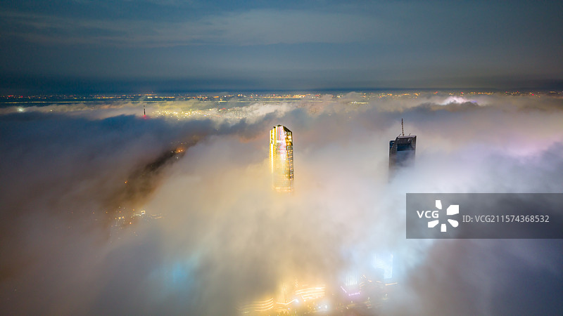 青岛夜景灯光秀 平流雾云海 第三海水浴场图片素材